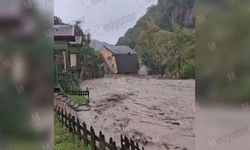 Sapanca’da sel felaketi! Dere yatağındaki ev yıkıldı