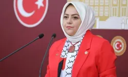 Ün'den Azerbaycan'a başörtüsü çağrısı: "Yasak yeniden gözden geçirilmeli"
