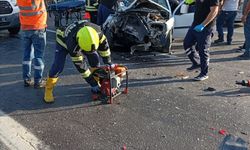 Tarsus'ta feci kaza: 2 ölü, 1 yaralı