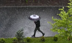Marmara ve Ege'de fırtına alarmı: Meteoroloji'den 7 il için sağanak uyarısı geldi