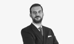 Osman Ayhan kimdir, neden öldü, kaç yaşındaydı? Unifree Duty Free CIO'su Osman Ayhan'ın cenaze tarihi ve kariyeri