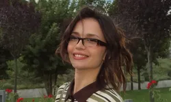 Uzak Şehir'in Berfin'i Feride Özdinç kimdir, kaç yaşında, nereli? Kimin kızı, Cihan'ın nişanlısı mı?