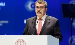 MEB öğretmen kıyafet yönetmeliği 2026-2027: Önlük mecburi mi, serbest kıyafet kalktı mı, cezası var mı?