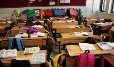 MEB'den ezber bozan karar! Milyonlarca öğrencinin ders kitabından o kavram tamamen çıkarıldı...