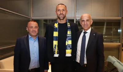Aziz Yıldırım'ın ilk bombası: Vedat Muriqi İstanbul'da!
