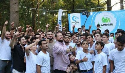 İmam-Hatipli öğrenciler AGD'nin çadır kampında bir araya geldi