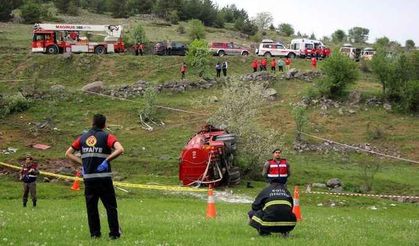 Yangına giden itfaiye ekibi kaza yaptı: 1 şehit, 1 yaralı