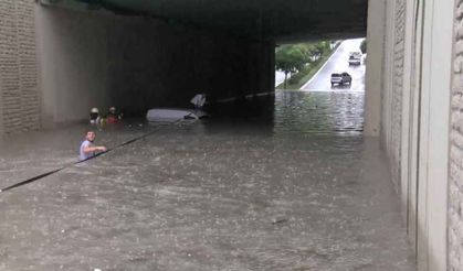 Hadımköy'de araçlar alt geçitte mahsur kaldı