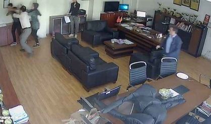 Okul müdürünün odasında şoke eden olay! Veli öğrenciyi dövdü