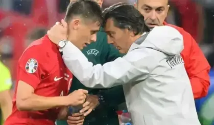 Arda Güler ve Montella arasında eğlenceli anlar! Saçını bozdu kaçtı