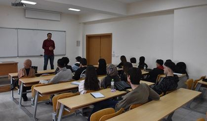 Türk akademisyen 19 yılda 200'den fazla şehir gezdi