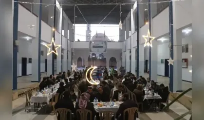 İHH, 20 günde Suriye'de 70 bin kişiye iftar verdi