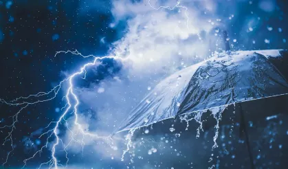 Meteoroloji 15 il için uyardı: İç Anadolu'da kuvvetli sağanak ve fırtına alarmı!