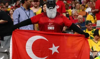 Tribünleri sallayan Udi Neco kimdir? Gerçek hali şaşırttı