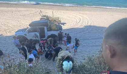 Çatalca'da paraşüt faciası! Kayalıklara çarpıp yaralandılar