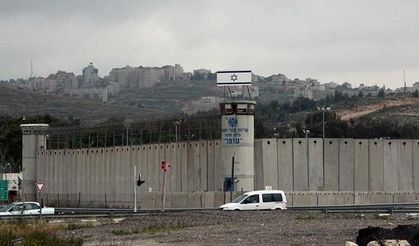 İşgalci İsrail 13 Filistinli esiri serbest bıraktı