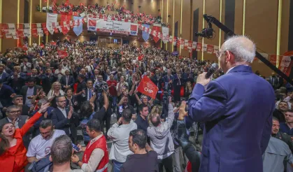 CHP'nin rozet töreninde figüran iddiası: Soruşturma başlatıldı