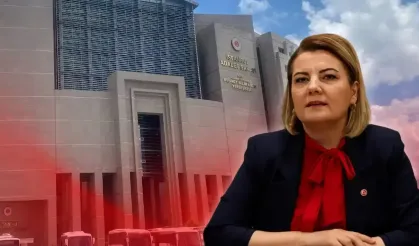 İzmit Belediyesi soruşturmasında tutuklanan Fatma Kaplan Hürriyet görevden uzaklaştırıldı