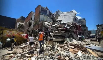 Kolombiya depreminde bilanço ağırlaşıyor: Can kaybı 321'e çıktı
