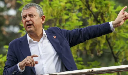 Özgür Özel'den rüşvet fezlekesi tepkisi: Farz edin ki vermiştir, neresi rüşvet?