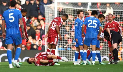 Fenerbahçe maçı öncesi Liverpool'da sakatlık krizi: Wirtz oyuna devam edemedi
