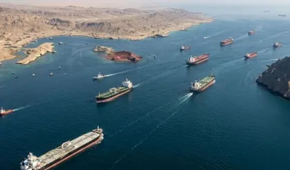 Hürmüz Boğazı'nda kanlı gece: 3 tanker hedef alındı