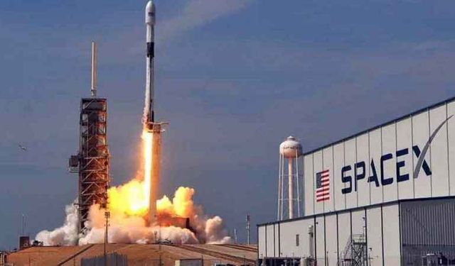 SpaceX çakıldı: 600 milyar dolar silindi!