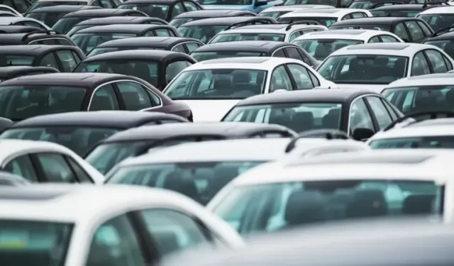 Yılın 8 ayında 817 binin üzerinde otomobil ve hafif ticari araç satıldı 