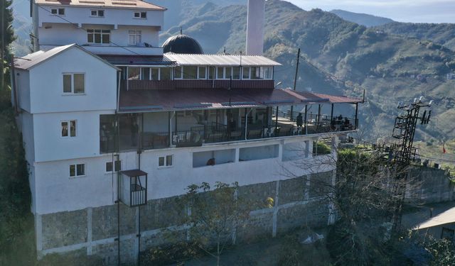 70 basamak çilesi bitti: Cami duvarına özel asansör