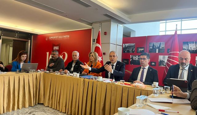 CHP Genel Başkan Yardımcısı Özçağdaş: “1 Milyon Öğretmen Atama Bekliyor, Okullar Yol Geçen Hanına Döndü”