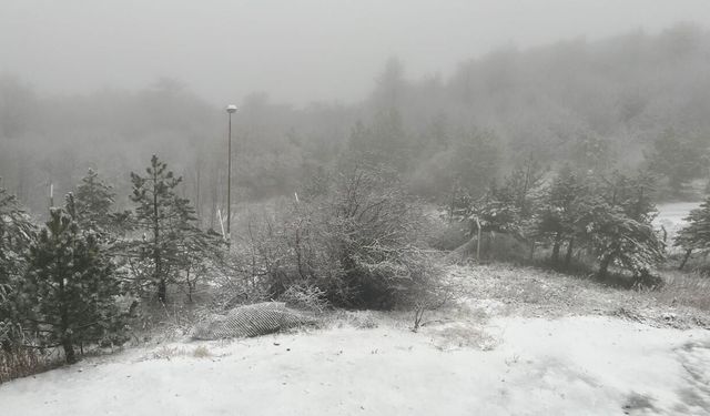 Balıkesir'e kış geldi! Zirve beyaza büründü