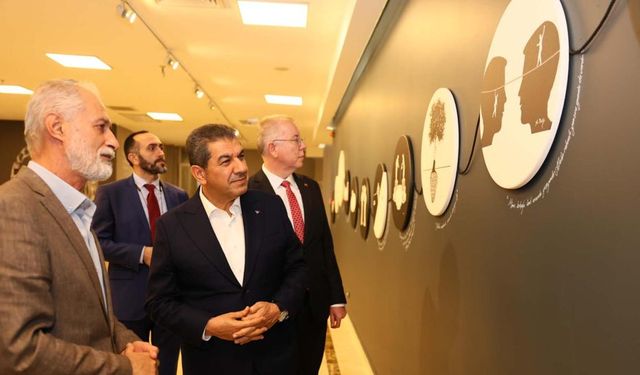 Peygamberimiz Hazreti Muhammed (sav)'in hadislerinden ilham alarak hazırlanan "Tesbihat" sergisi açıldı