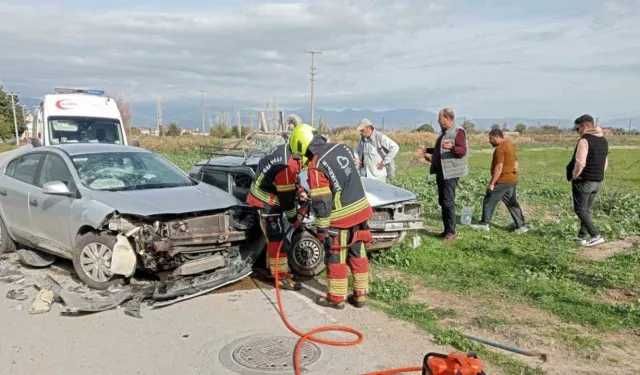 Balıkesir'de iki araç çarpıştı! Olay yerinden yeni bilgiler geliyor