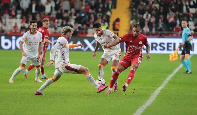 Galatasaray, Antalya'yı rahat geçti: Yıldız isimler gol oldu
