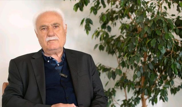 Ünlü romancı Ahmet Günbay Yıldız Milli Gazete'nin sorularını cevapladı! Hem önce hem sonra hem de sonunda ahlak ve maneviyat