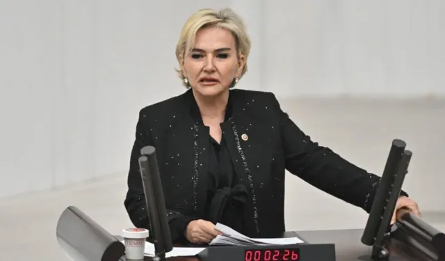 Seçmenin iradesini unuttu! Kapı kapı dolaşıyor