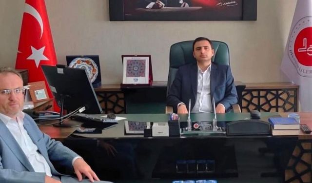 Sinop İl Müftülüğü'nde protokol krizi: Stajyer Vekil makam koltuğuna oturdu!