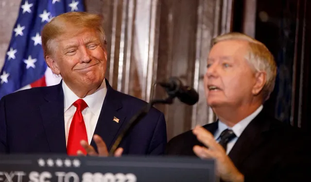 Washington’da akıl tutulması: Çelişkiler kralı Trump’a ABD’li Senatörden skandal 'Tanrı' benzetmesi!