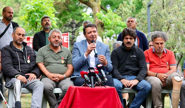 Arıkan'dan hak mücadelesi veren gazi ve şehit ailelerine destek: "Şehit yakınları ve gazilerin hakkı daha fazla bekletilmemeli"