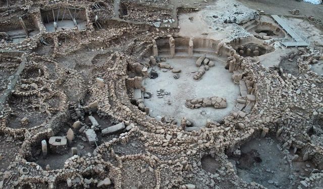 İnsanlığın ilk “Toplumsal Örgütlenmesi’ nerede gerçekleşti? İlk meclisler nerede kuruldu? Taştepeler Projesi nedir?