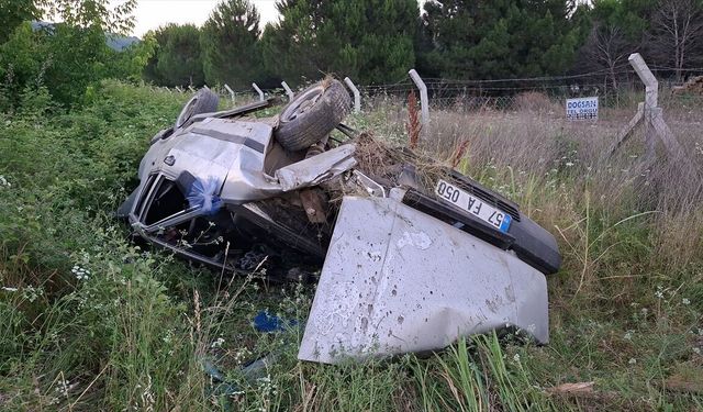Samsun'da şarampole devrilen otomobildeki 3 kişi yaralandı
