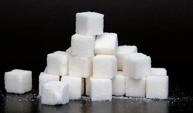 Şekeri azaltmak hangi riski düşürüyor? Şeker hangi yaş aralığında daha zararlı? 65 bin kişinin yer aldığı veriler araştırıldı! İşte sonuçlar