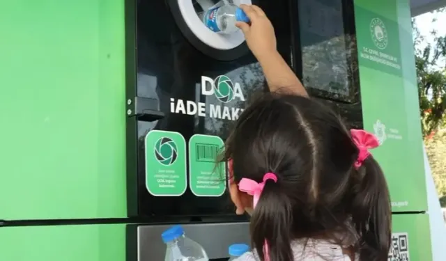 Şişe başına 1 lira dönemi başladı: DOA cihazları önünde uzun kuyruklar oluştu