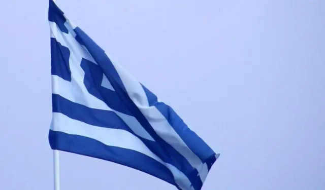 Yunan tarihinde bir ilk yaşandı… Gönüllü kadınlar yemin etti… Sizi yakından ilgilendiriyor… İşte nedeni?