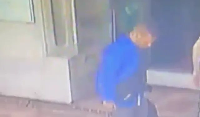Namaz kılan vatandaşın çantasını çaldı, fazla kaçamadı