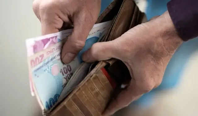 Emekli maaş farkının hesaplara yatacağı tarih açıklandı! Hesaplarınızı kontrol edin