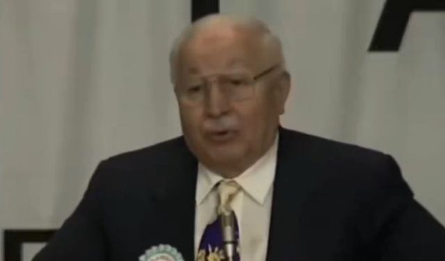 Cennet mekan Erbakan Hocamız, Peygamber Efendimizi bakın nasıl anlatmıştı: Bunu ancak Allah’ın Hak Peygamberi yapar