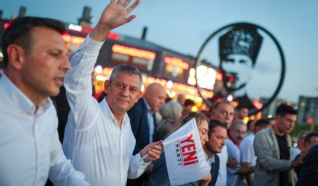 Özgür Özel'in Bursa yürüyüşünde dikkat çeken iki gerginlik