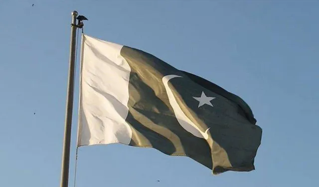 Pakistan'ı sarsan hain saldırı! Karakol önünde kanlı patlama: 14 ölü, 24 yaralı!