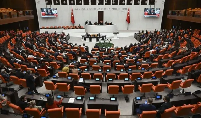 TBMM'de yeni yasama yılı başladı: Yeni anayasa çağrısı Meclis'in gündeminde!